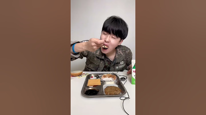 계급별 군대리아 먹는 유형