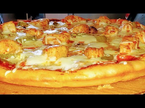 Video: Hoe Maak Je Pizza Met Kip En Champignons