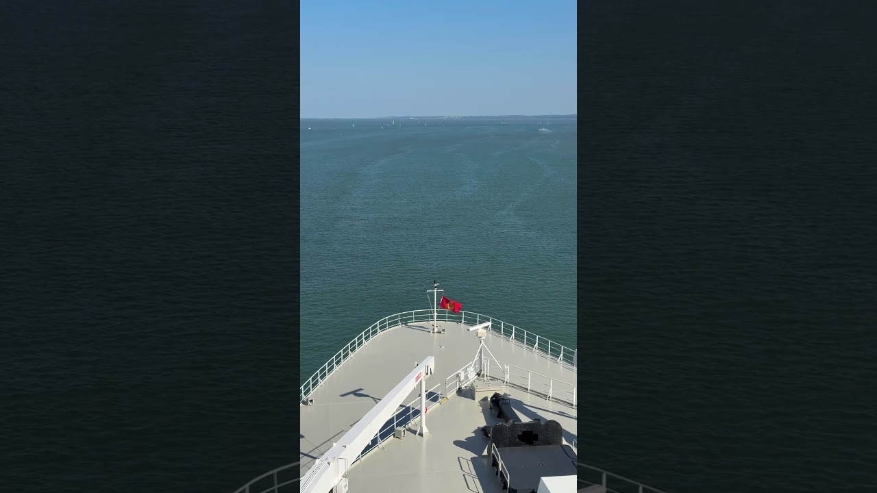 QM2 Departing Southampton #cruise #cunard #qm2 #departure #cruiseport #sailaway #southampton #shorts