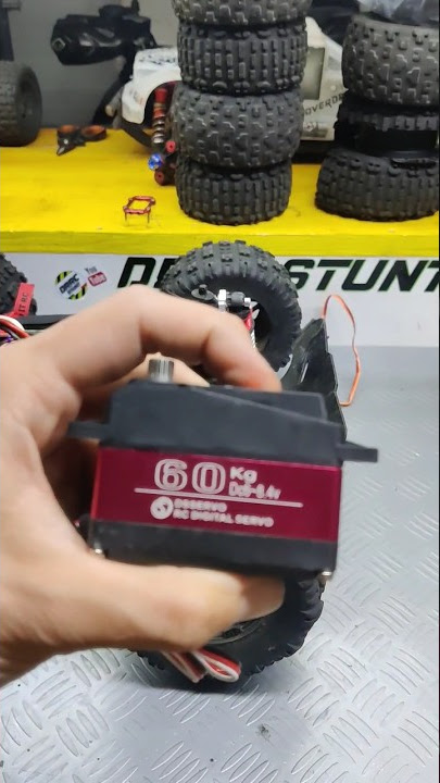 Big servo 60kg in my Arrma Notorious 6s 😎💪 #dsservo #arrma #arrma1/5 #servomotor