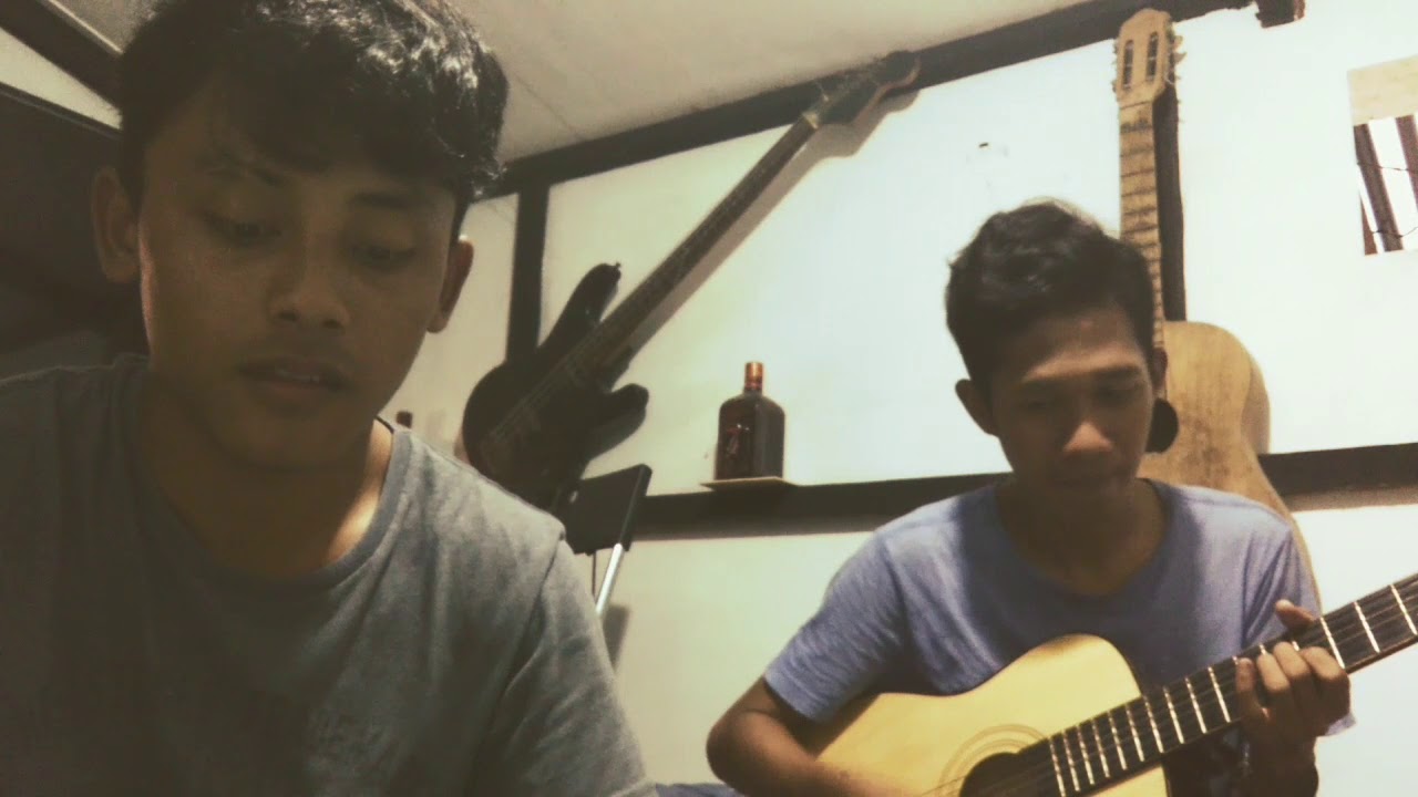 Zona nyaman - fourtwenty (cover-agung ridho) - YouTube