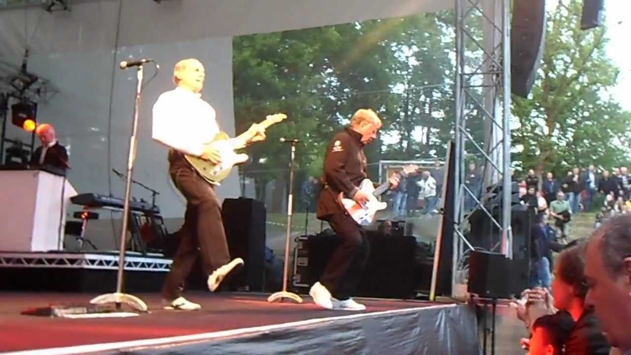 Status Quo "Rain" (Live 2012) YouTube