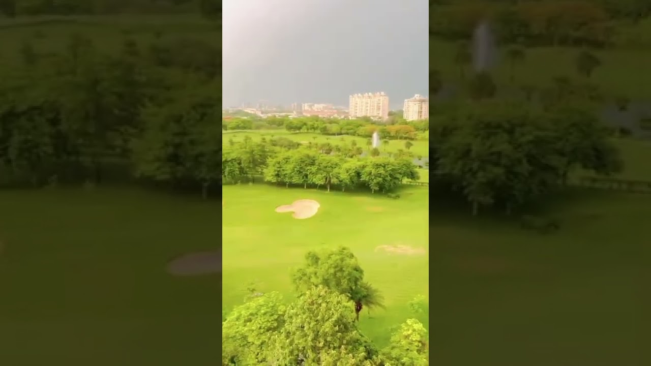 🏡Jaypee Greens Golf course view     