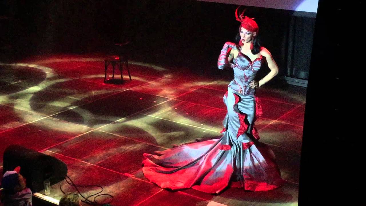 Violet chachki performs at rupaul bots amsterdam