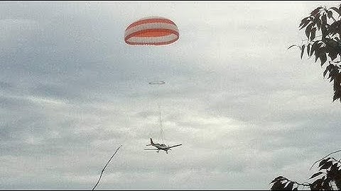 Powerless Plane Lands With Attached Emergency Parachute!!