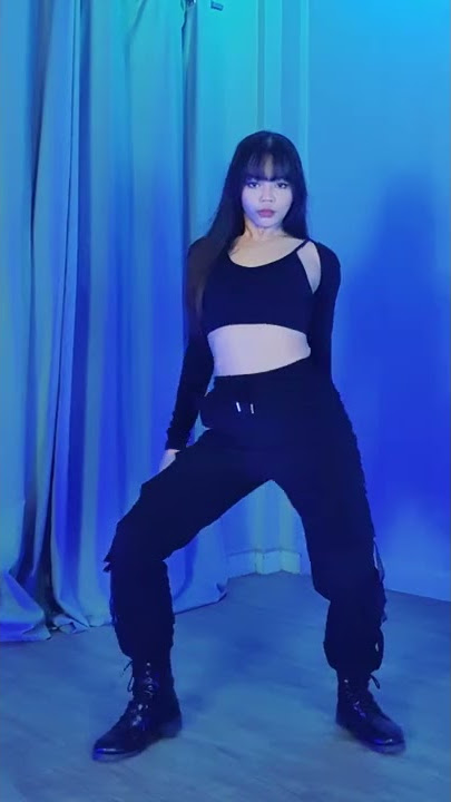 TAEMIN 'MOVE' dance cover #shorts ⚠️Flash Warning⚠️