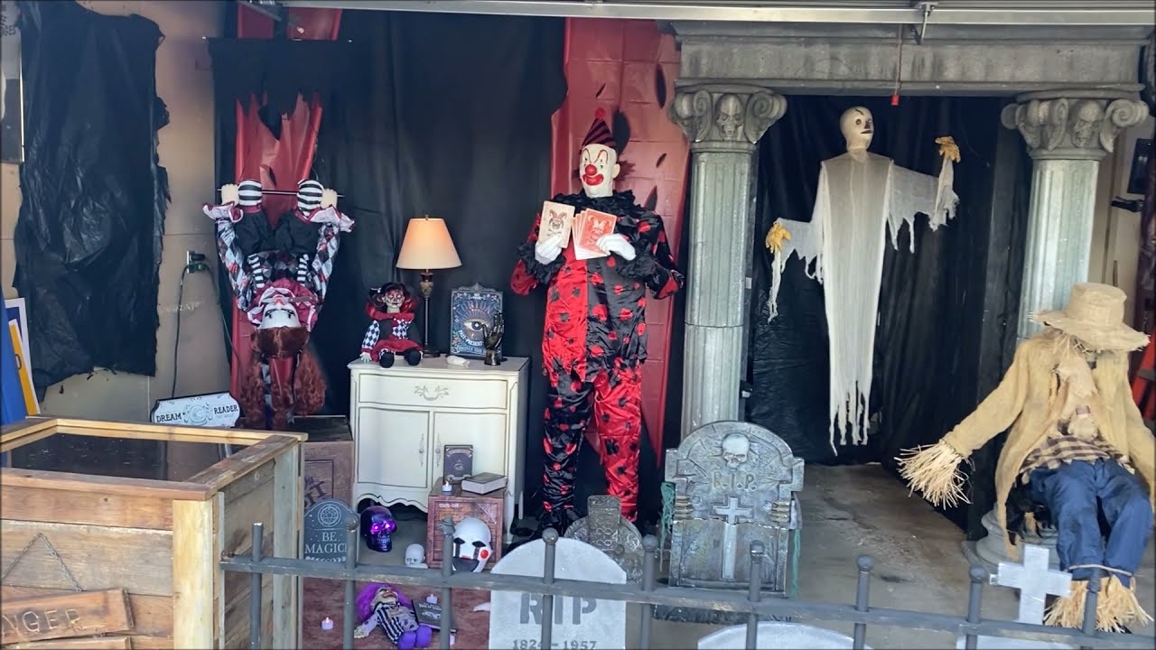 2021 Halloween Display (Daytime)