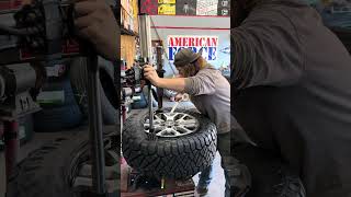Installing 35x12.50R20 Nitto Ridge Grapplers.