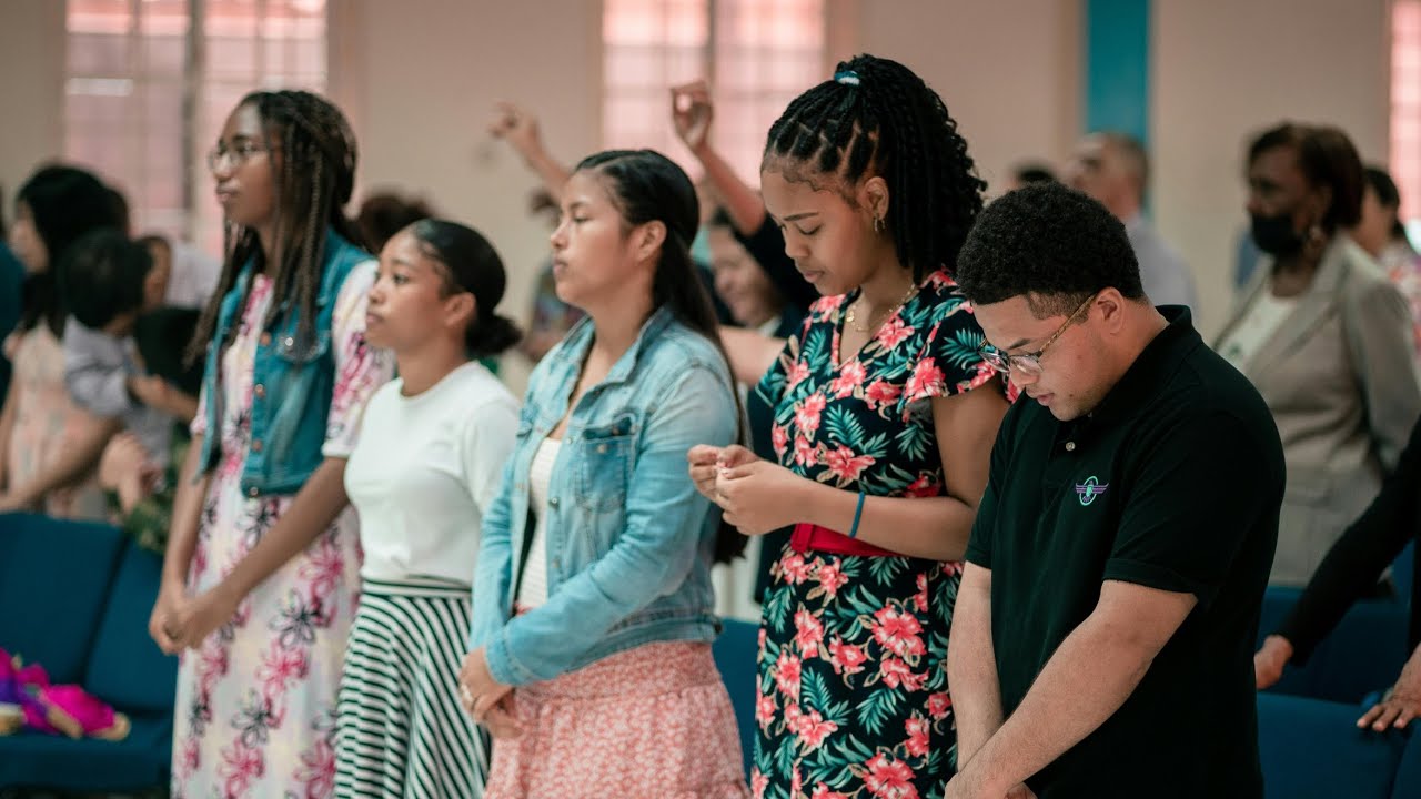 Praises Expression You Deserve It | A Heartfelt Gospel Expression of Praise - YouTube
