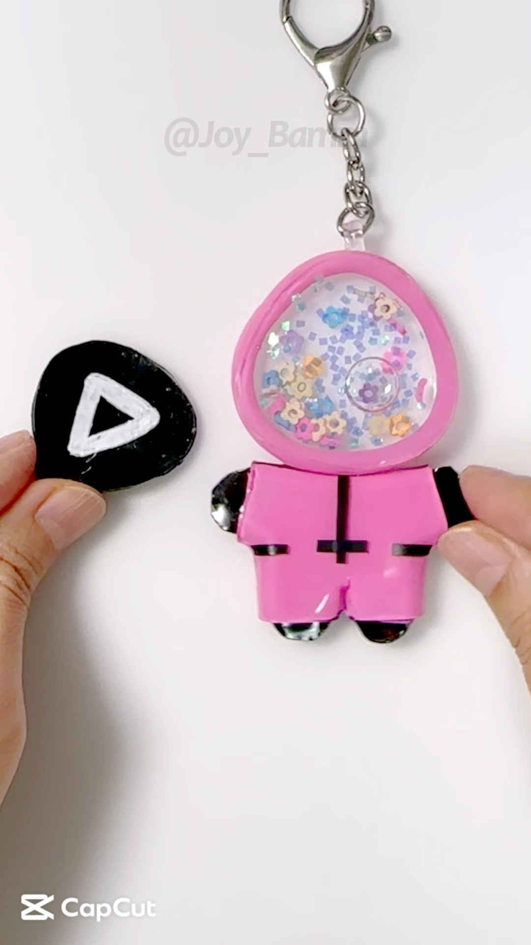 ?SQUID Game Keychain DIY with Nano Tape!