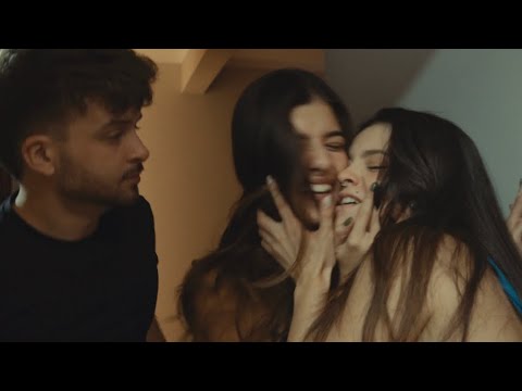 Cena curta-metragem - “Amor, vamos fazer a 3?”