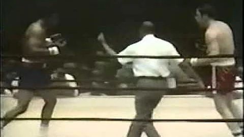 First fight of George Foreman (vs Don Waldhelm)