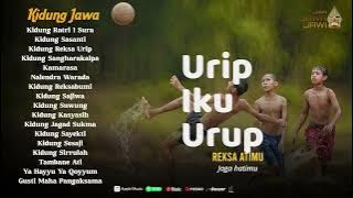 Download lagu Album Kidung Jawa - Urip Iku Urup (Lirik Terjemahan)