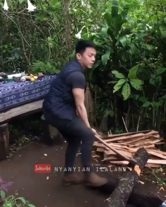 azyykkk! Ariel Noah Nyanyi Viva la Vida Coldplay