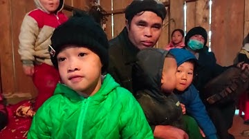 Múa rùa điệu múa trong lễ cấp sắc 12 đèn của người Dao đỏ Nậm Mười