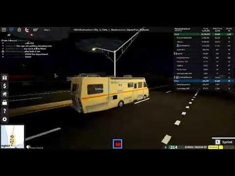 RV Evades Police - YouTube