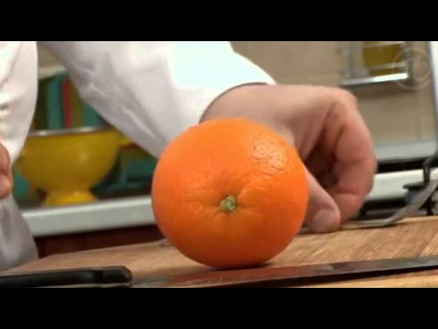 Как быстро очистить апельсин