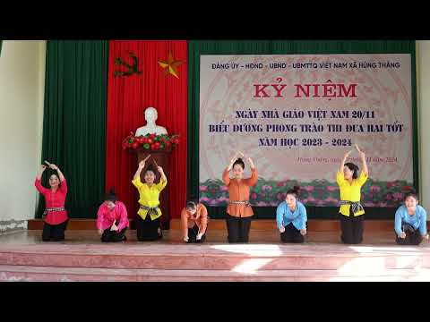 Tiết mục văn nghệ của các cô giáo trường MN Hùng Thắng trong lễ kỉ niệm 42 năm ngày Nhà giáo Việt Nam 20/11