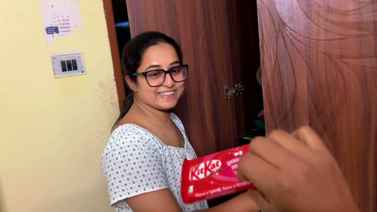 Kothay Jacchi Amra? 🚊✈️ 🚋 Packing Complete! 🎒 | Rater Special Rice Noodles 🍜