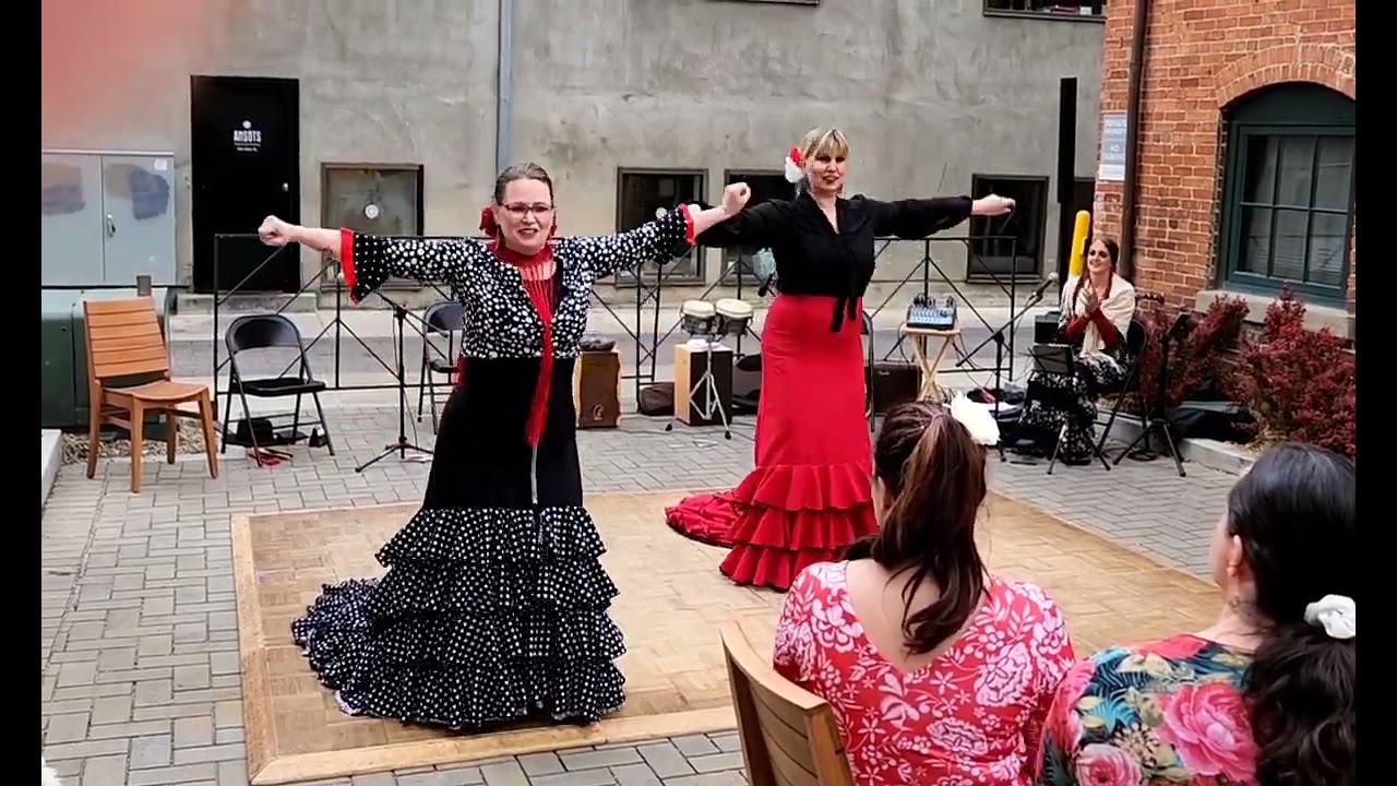 Liz and Erin dancing Flamenco con bata