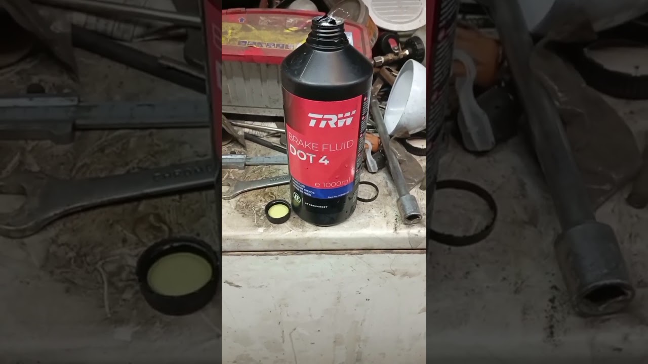 тест новой тормозной жидкости "TRW" на содержание воды.