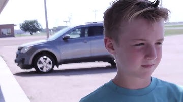 Amos Raber - Desperately Looking (Official Music Video)