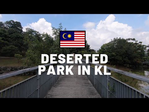 Walk around Kuala Lumpur: Exploring a DESERTED Park