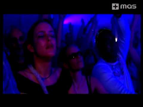 YouTube पर Marco v-In Charge (Official Video) देखें