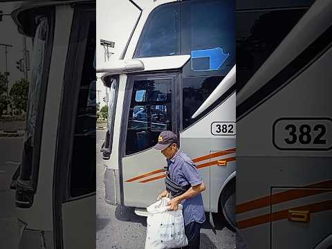 Budiman bekasi-pangandaran di Cikopo lampu merah