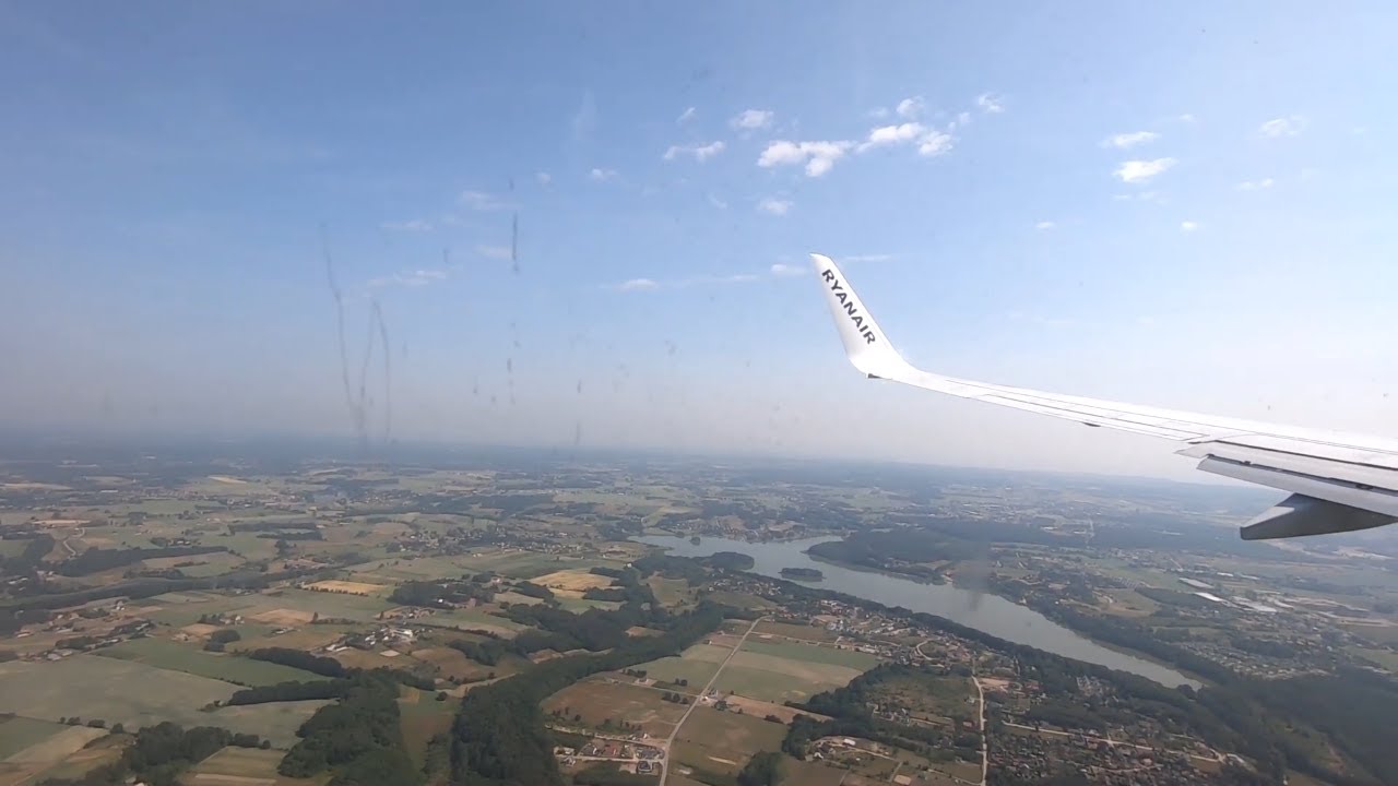 Ryanair Boeing 737-8AS (SP-RKE) Landing at Gdańsk Lech Wałęsa Airport