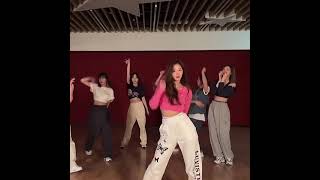Nmi Sullyoon Freestyle Dance To 7 Rings By Ariana Grande シ