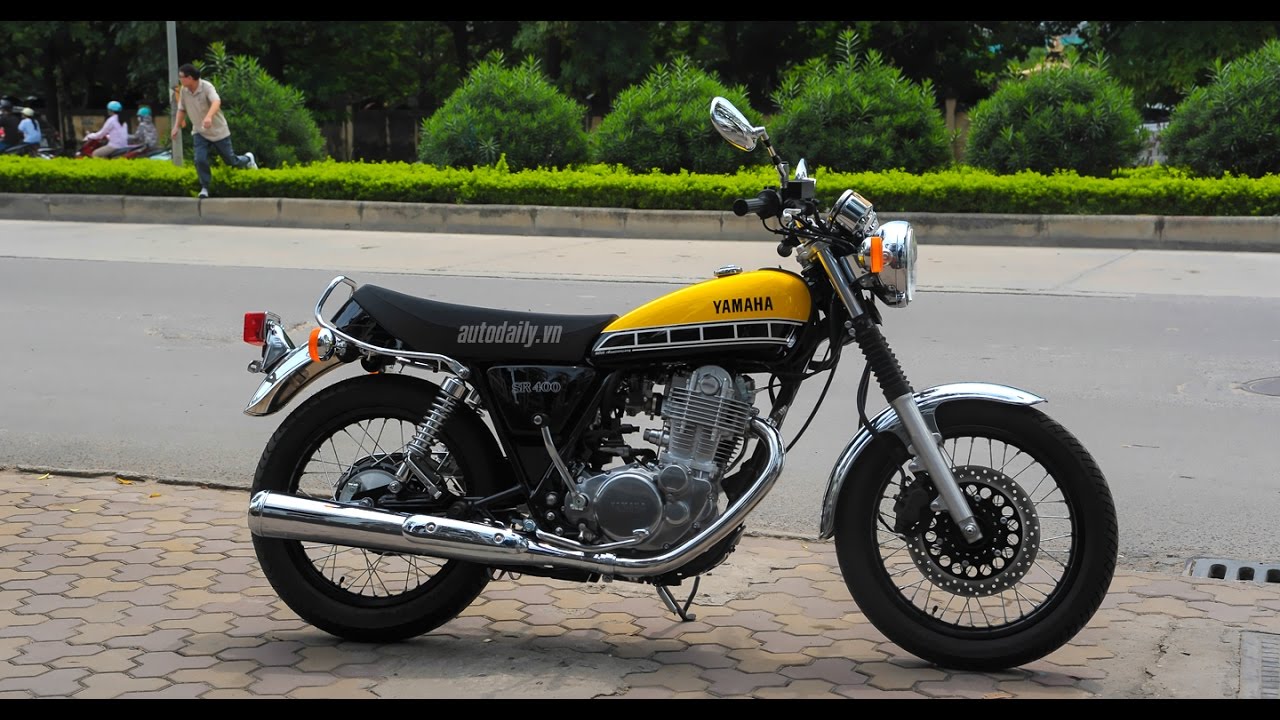 YAMAHA SR 400 Bobber  4Phương