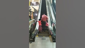 Escalator | Moving staircase | Fun in the escalator | Reliance Mart |