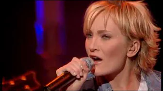 Patricia Kaas: "Il me dit que je suis belle" live (DVD "Ce sera nous", 2000) Patricia Kaas: "Il me dit que je suis belle" live (DVD "Ce sera nous", 2000)
