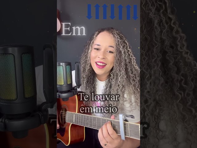 Essa música fala muito comigo ❤️ amo tocar ela Usei o capotraste na 2• casa😊 #violãofacil #cover class=