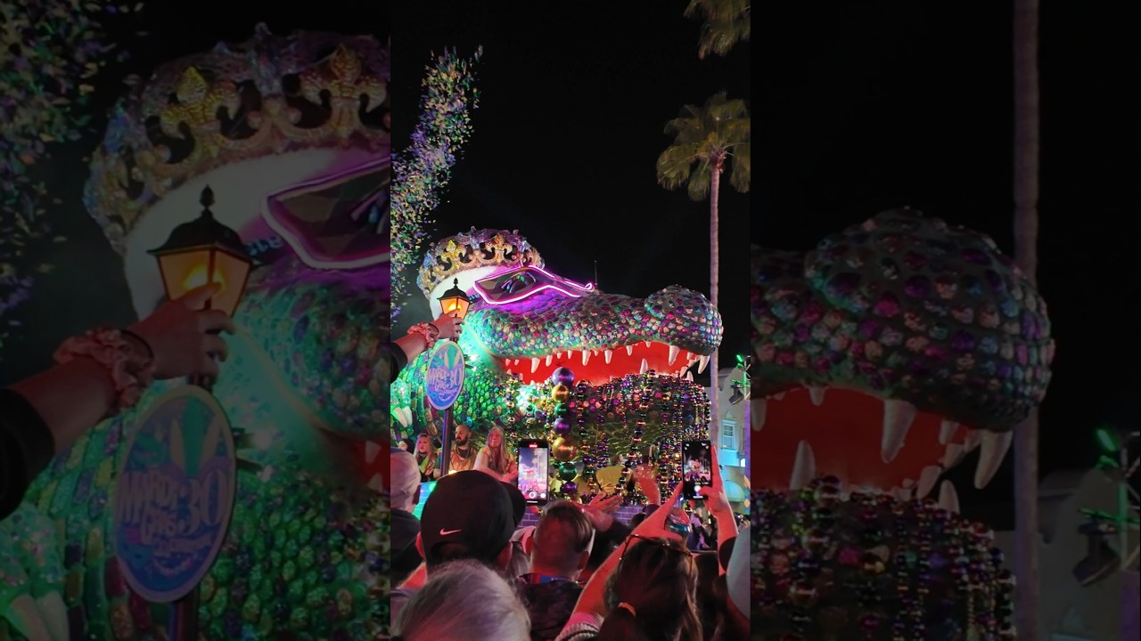 King Gator at Universal's Mardi Gras 