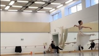 Giselle variation- hops en pointe and manege, rehearsal clip 2024