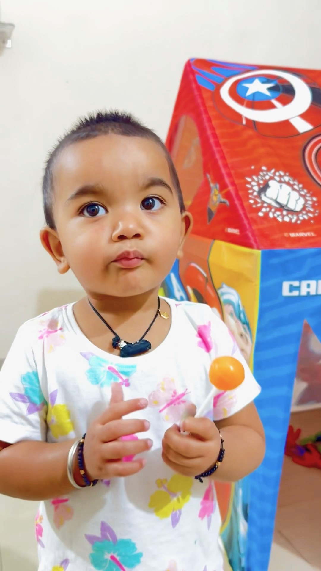 Lollipop ? milne ki khushi ?