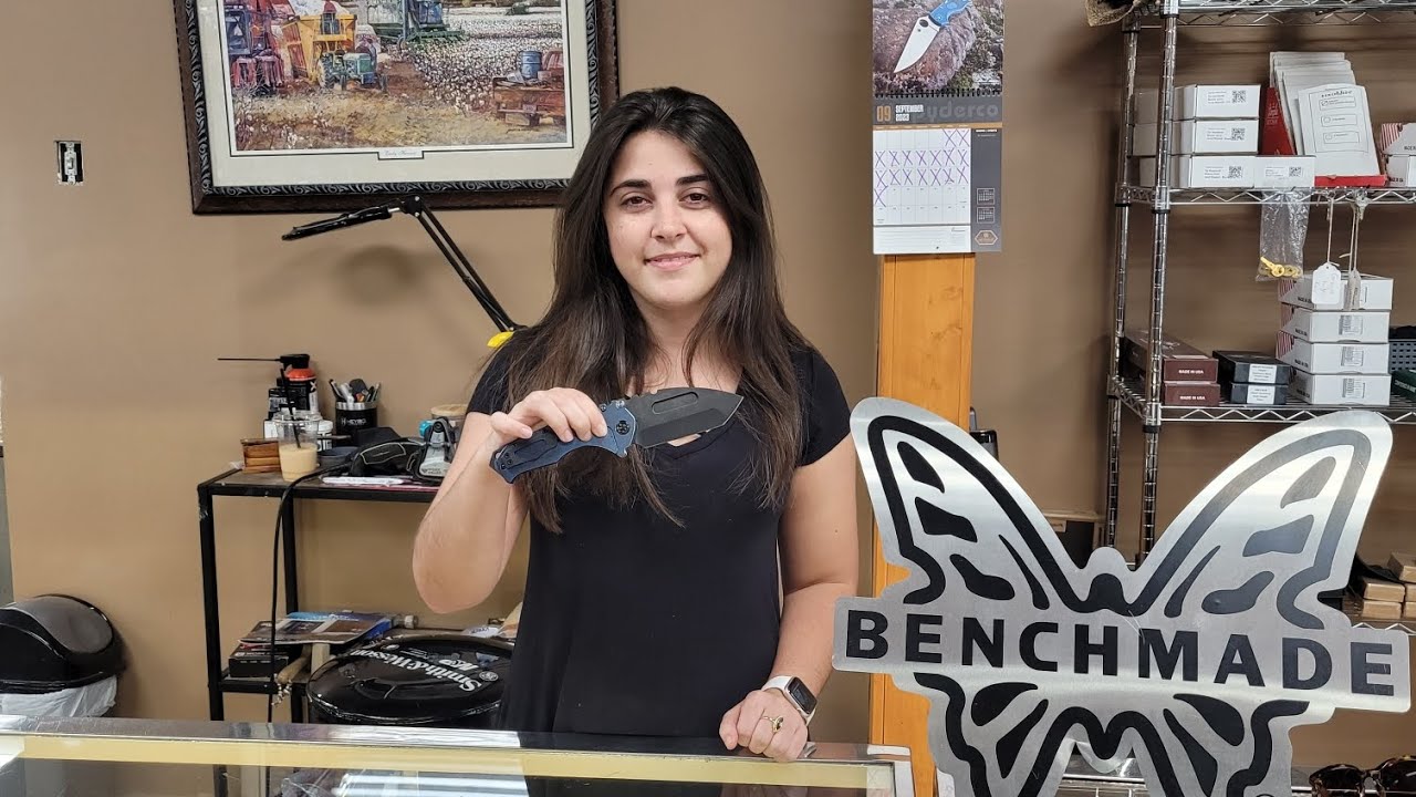 AN ACTUAL KNIFE SHOP!!! KAUFMAN'S OUTDOORS... IN DALEVILLE ALABAMA