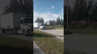 2023 Freightliner Cascadia 125 Truck Horn