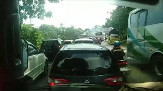 Kondisi Jalur Nasional Bandung-Tasikmalaya, Tepatnya di Jalan Raya Kurnia Kersamanah, Padat Merayap