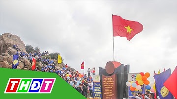 Chào cờ đầu năm mới tại điểm cực Đông trên đất liền Việt Nam | THDT