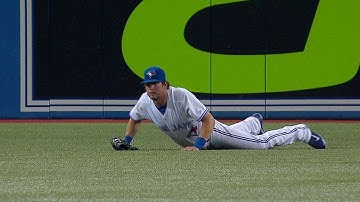 NYY@TOR: Rasmus lays out for a nice diving catch
