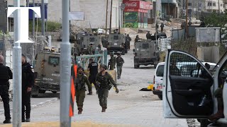 Israeli forces shoot Palestinian assailants in West Bank