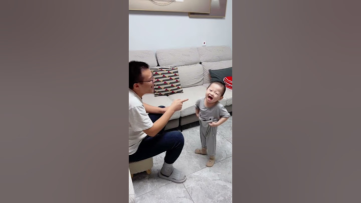 爸爸正在教儿子喊爸爸！不料孩子却喊出了360度大转弯😂 #爸爸带娃 #人类幼崽小奶音 #学说话的宝宝