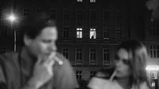 Biraz Sessiz Yani, Fazla Sessiz Burası