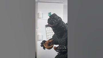 Don’t eat Gizmos chicken nuggets  #godzilla #stopmotion #gizmo #gremlins #crossover #animation