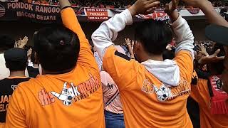 Garis Keras menggetarkan tribun - Sektor 17