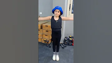 هو انتو انتو عليكو ضغوطات طب واحنا احنا احنا يعنى علينا مكسرات 