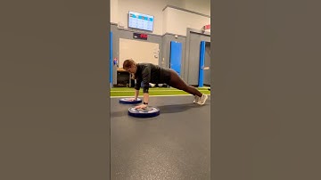 Deficit Push Up (Plates)